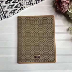 Authentic Coach Paper Folder